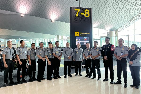 Penguatan Tusi Kanwil Kemenkumham Malut, Dilakukan Koordinasi dan Pertukaran Informasi WNA di TPI Kanim Manado