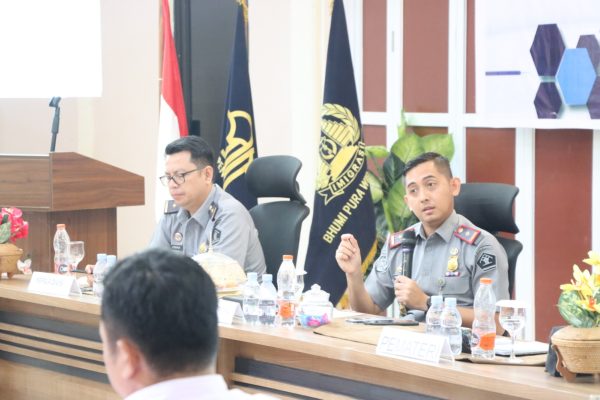 Sinergitas Kolaborasi TIMPORA Polewali Mandar dalam Implementasi Desa Binaan Imigrasi