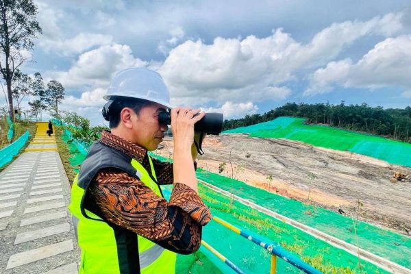 Jokowi Optimis Bulan Juli Mulai Berkantor di IKN Jokowi Optimis Bulan Juli Mulai Berkantor di IKN