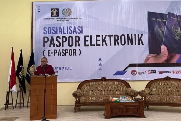 Demi Meningkatnya Pelayanan Publik, Kakanwil Kemenkumham Malut Sosialisasikan Manfaat Penggunaan E-Paspor bagi Masyarakat