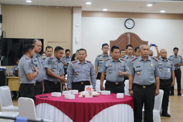 Bersama Arsip Nasional, Kanwil Kemenkumham Kepri Musnahkan 73.642 Arsip