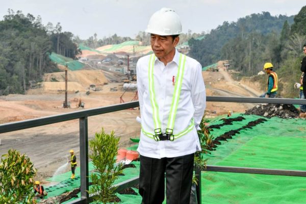 Jokowi Lakukan Terobosan Universitas Pertama di IKN