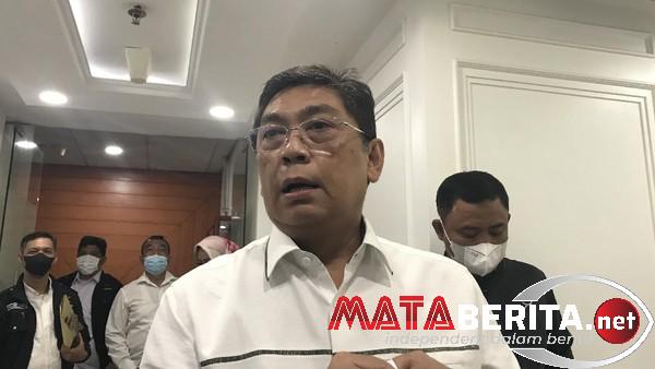 Ketua Fraksi PDIP Adianto Dukung Revisi UU TNI