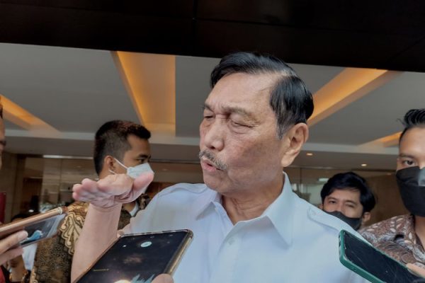 Luhut Sebut Operasi Tangkap Tangan Yang di Lakukan KPK Kampungan