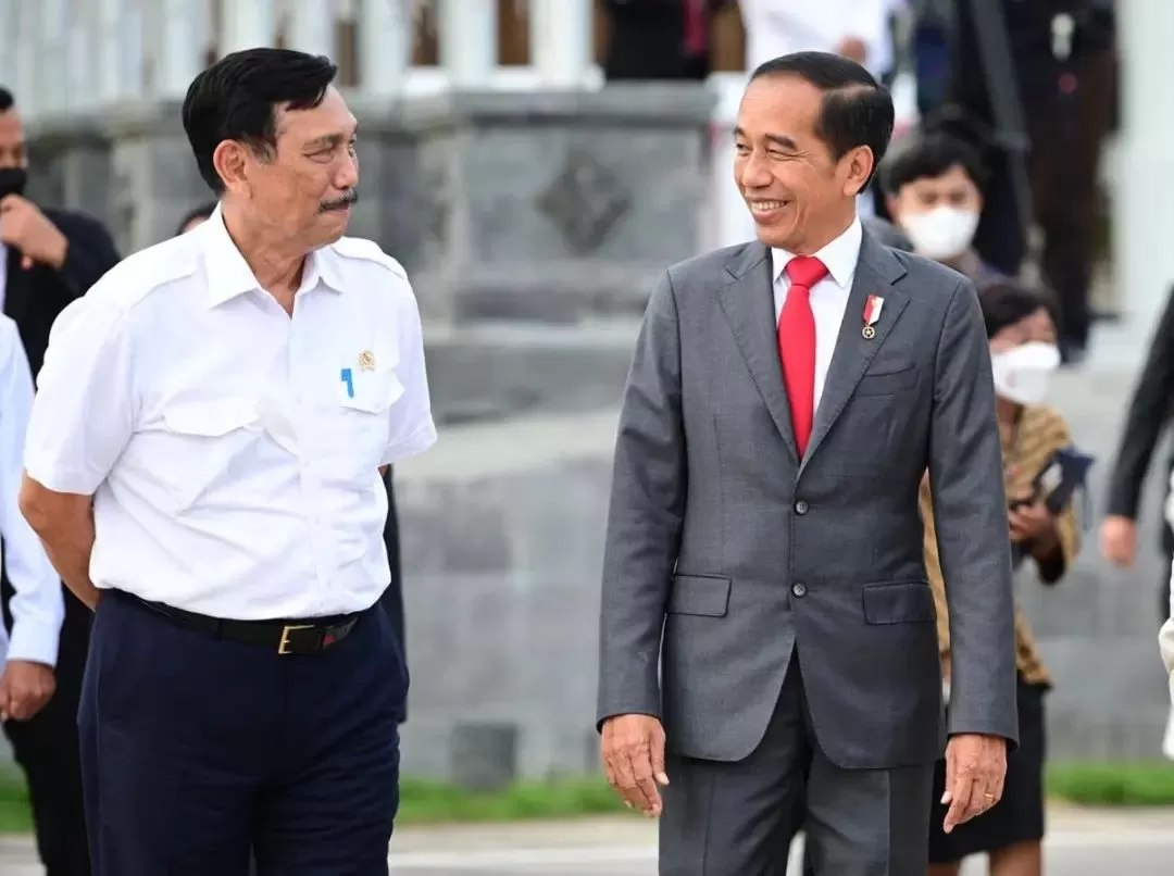 Luhut Binsar Pandjaitan Bak Pahlawan Kesiangan Bela Jokowi