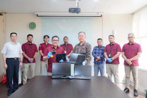 Ditjen Imigrasi Deportasi dan Cekal 13 WNA Asal Taiwan Pelaku Kejahatan Berat