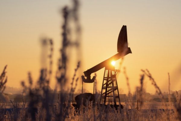 Harga Minyak Mentah Dunia Naik Tipis