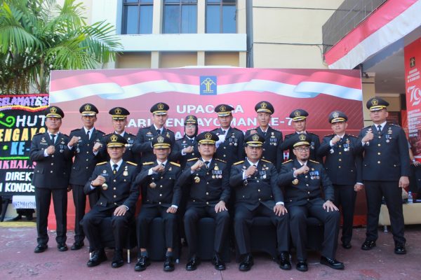 Dilakukan Ziarah dan Tabur Bunga serta Upacara Puncak Peringatan Hari Pengayoman Ke-79 di Kanim Polman