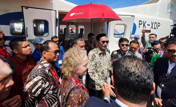 Luhut Binsar Pandjaitan Jelaskan Mengapa Pemerintah Akhirnya Izinkan Swasta Jual avtur di Indonesia