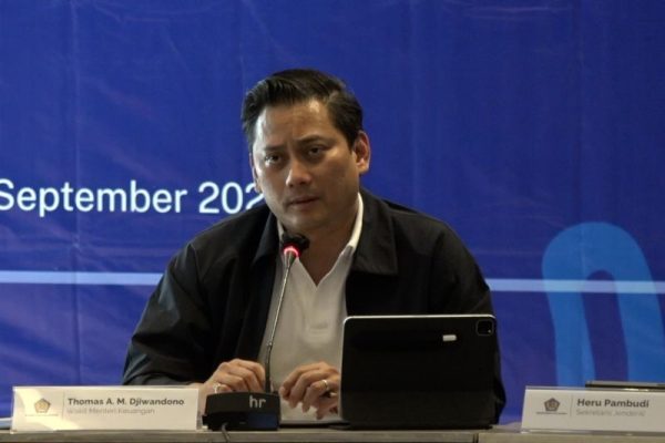 Thomas Djiwandono Ungkap Data Laporan Pembangunan Dunia 2024, Temukan 108 Negara Terancam Jadi Negara Maju