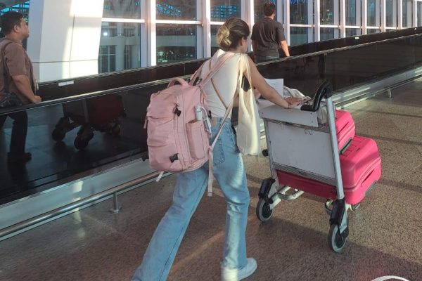 Imigrasi Ngurah Rai Deportasi Subjek Red Notice Interpol asal Kanada terkait Kasus Penipuan
