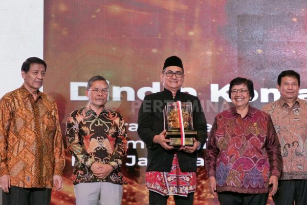 Dedikasi Bijak Kelola Sampah dan Berdayakan Masyarakat, Kalpataru Diraih