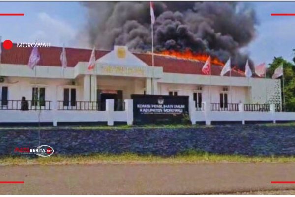 Gedung Kantor KPU Morowali Terbakar