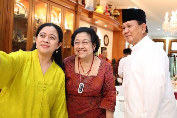 Ahmad Muzani : Bu Mega Titipkan Minyak Urut untuk Prabowo