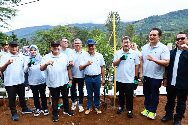 Komitmen Aspek Lingkungan, Pertamina Dukung Penanaman Pohon di Hulu Sungai Ciliwung