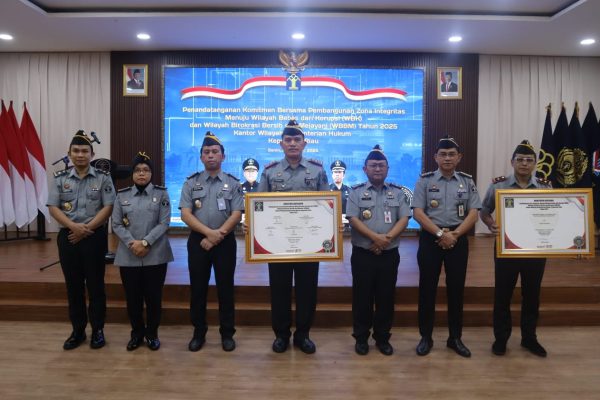 Komitmen Bersama Pembangunan ZI menuju WBBM Ditandatangani, Kakanwil : Bukan Seremoni Belaka, Ciptakan Inovasi Layanan bagi Masyarakat