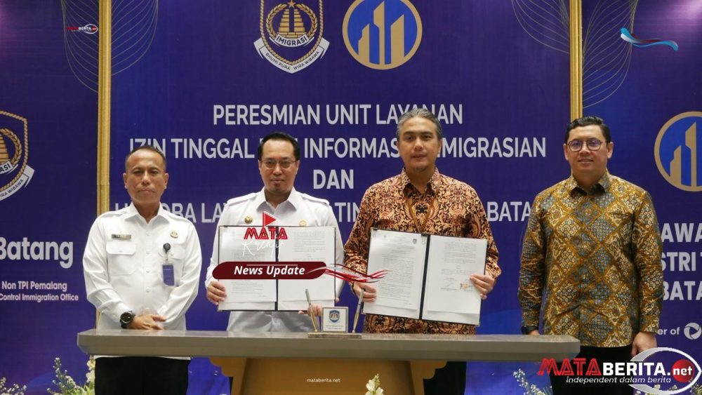 Direktorat Jenderal Imigrasi (Ditjen Imigrasi) meresmikan Unit Layanan Izin Tinggal dan Informasi Keimigrasian di Kawasan Ekonomi Khusus (KEK) Industropolis Batang dan Gresik, pada Rabu (12/11/2025). Immigration at Special Economic Zone (I’m SEZ) bertujuan mendekatkan dan memudahkan pelayanan Izin Tinggal bagi Orang Asing yang beraktivitas di KEK.